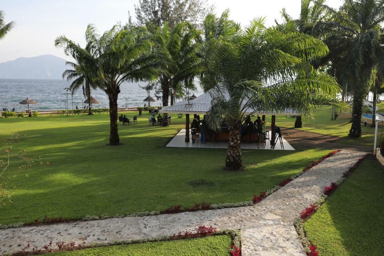 Alotau International Hotel Exterior foto